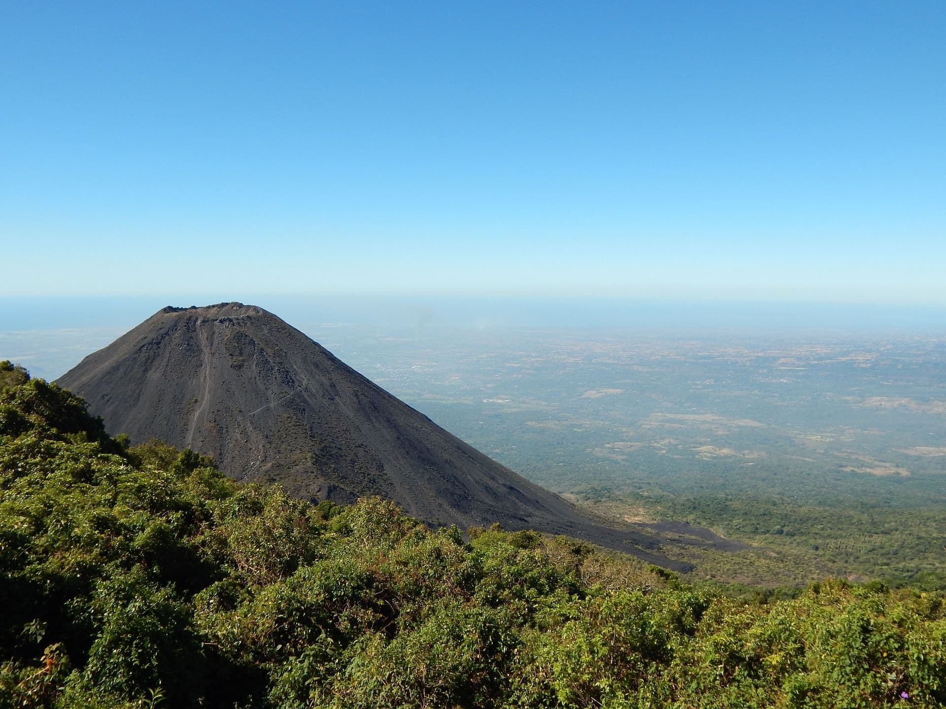 Due Diligence in El Salvador: Why & When It’s Needed