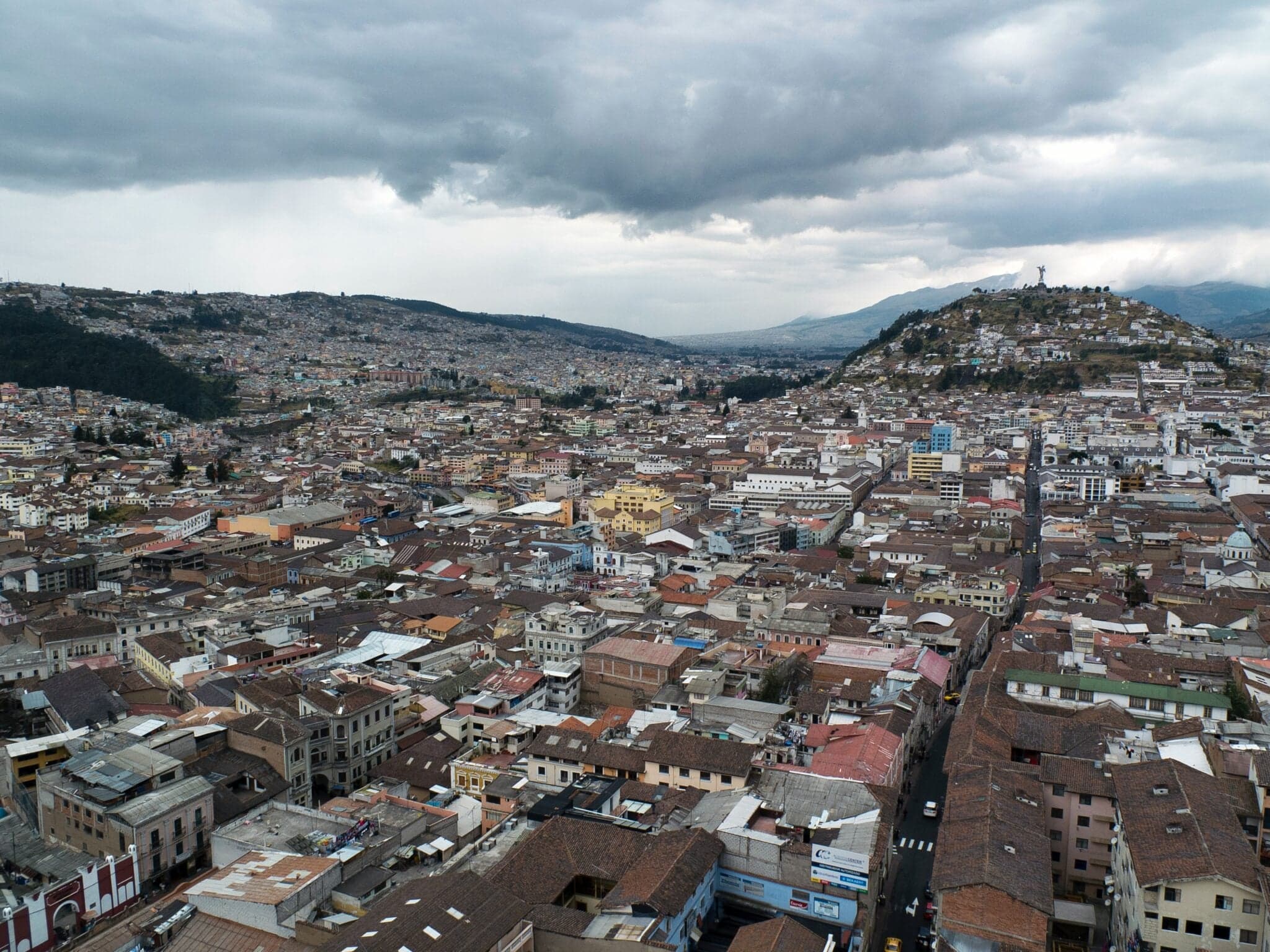 Find a Reliable Corporate Lawyer in Ecuador