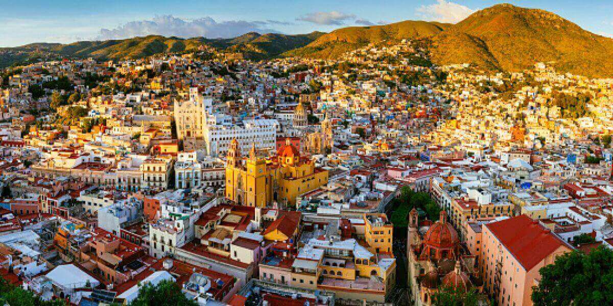 Los riesgos y recompensas en el sector turístico de México