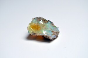 Picture of White opal representing the reserves of Precious Gems in Australia