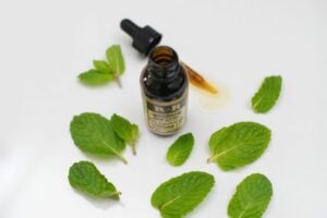 Medicinal cannabis/hemp oils and tinctures