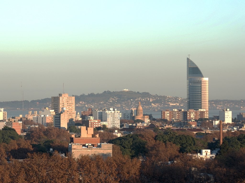 Montevidéu, onde muitas pessoas abrir uma filial no Uruguai
