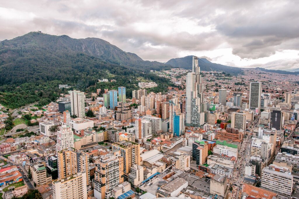 Vista aérea de Bogotá, capital de Colombia, donde usted puede encontrar un agente de formación de empresas