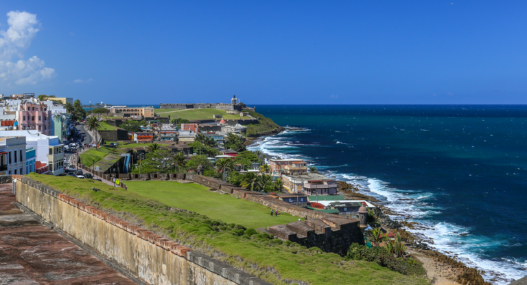 Una foto de El Morro en San Juan, la capital de Puerto Rico, donde es posible que desee contratar personal a través de un PEO (foto: Amy Irizarry / Unsplash)
