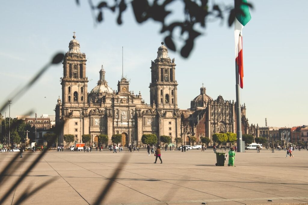 Una imagen de la Catedral Metropolitana de la Ciudad de México para acompañar el artículo de PTU en México