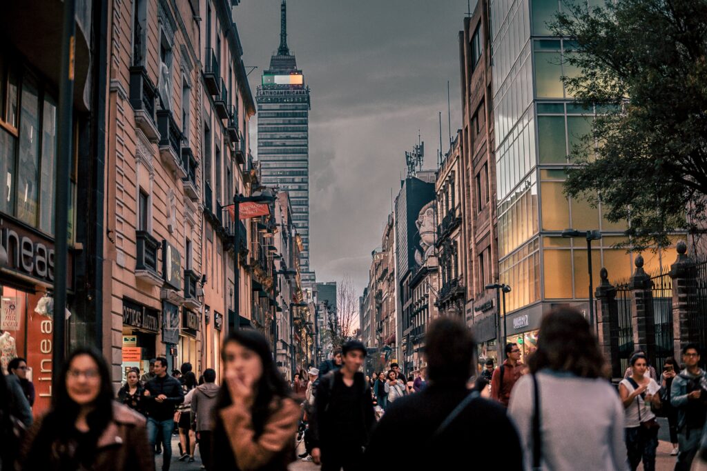 Uma foto de estoque da Cidade do México, onde muitos fornecedores de terceirização de folha de pagamento no México estão sediados.