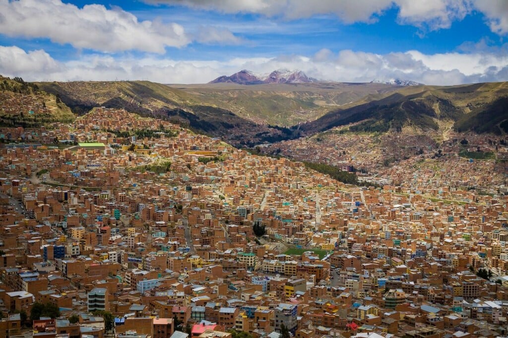Photo of La Paz for article on EOR in Bolivia.